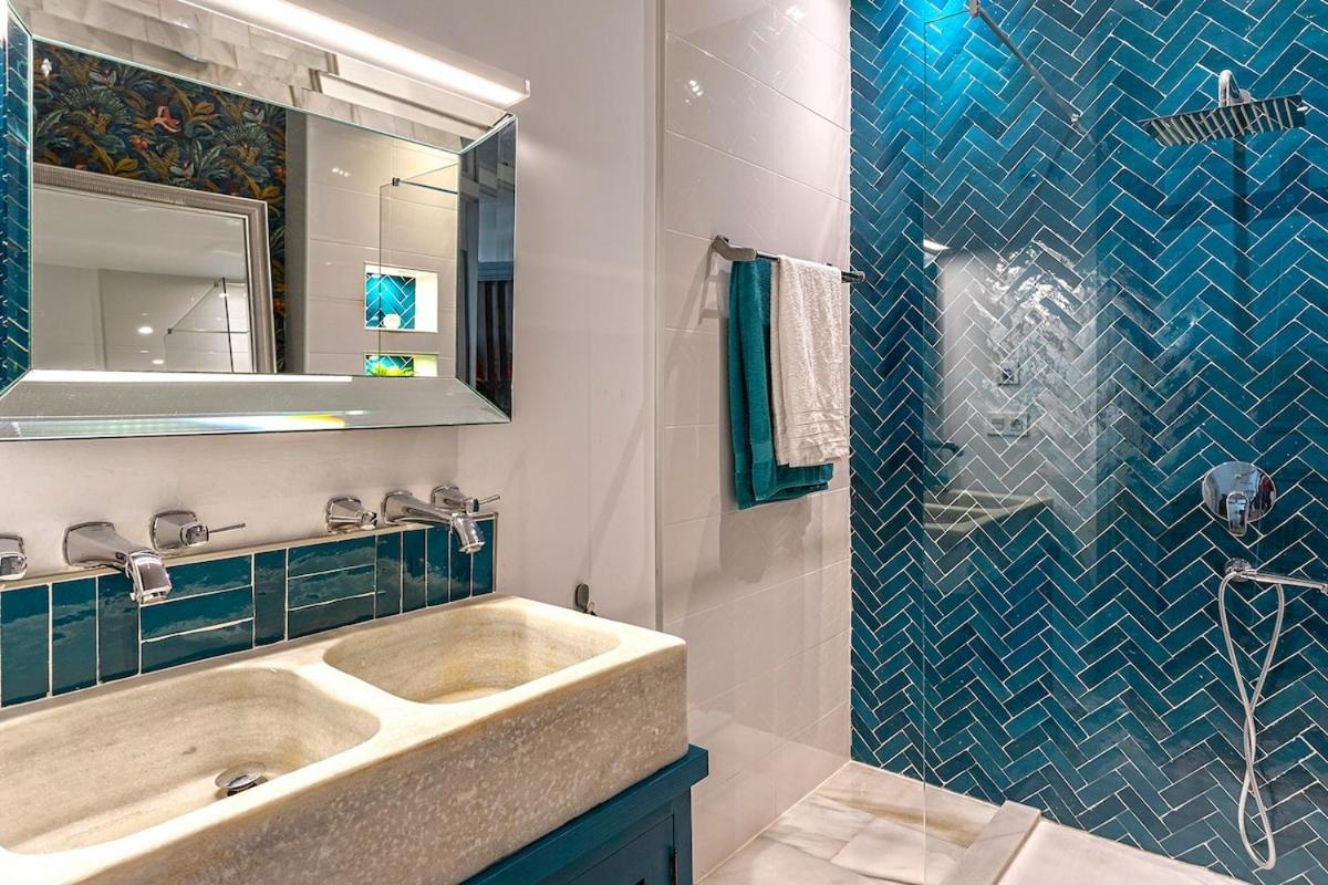 -malagasunapts- Luxury Historicalcentre Apartment