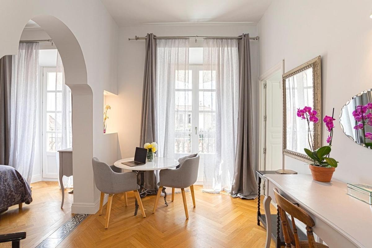 -malagasunapts- Luxury Historicalcentre Apartment *